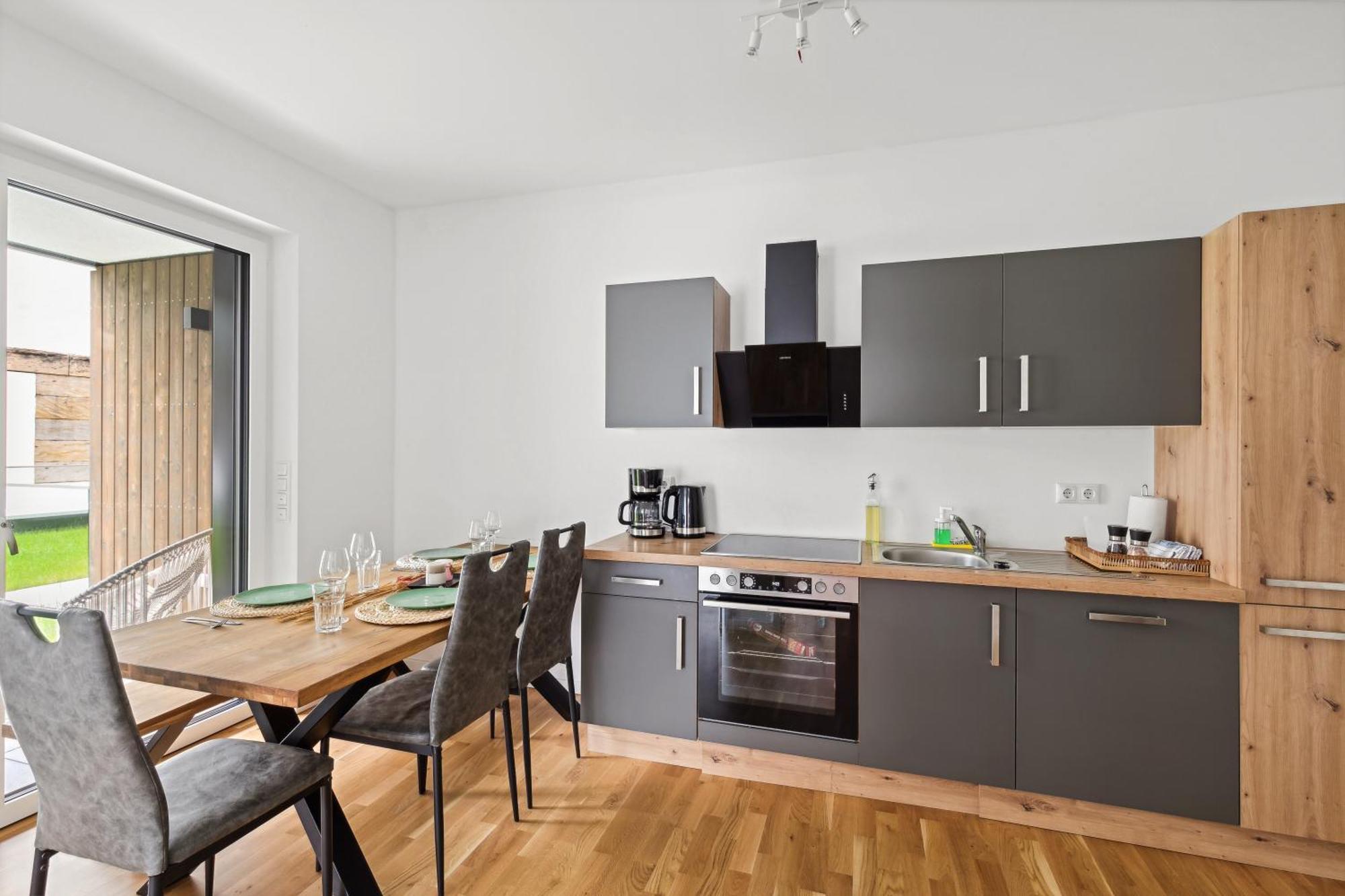 Sali Homes R4 - High-Quality Apartment With Terrace 바이로이트 외부 사진